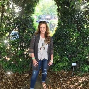 Meet your Posher, Suzanne